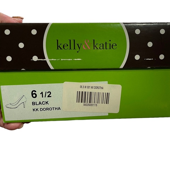 Kelly & Katie - black patent Pump - size 6.5 M - Picture 6 of 7